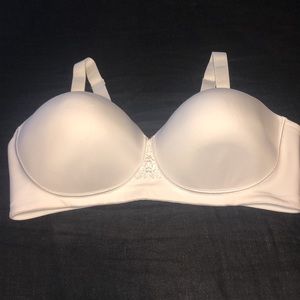 Vanity Fair 71380 Bra , Size 42DD , white , brand new without tags.